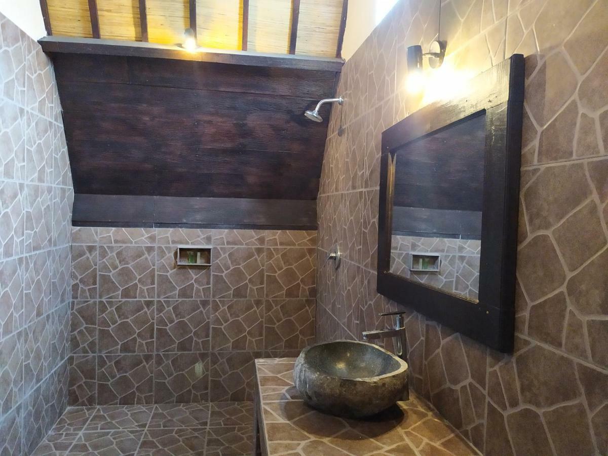 Kusuka Bungalow ギリ・トラワンガン エクステリア 写真